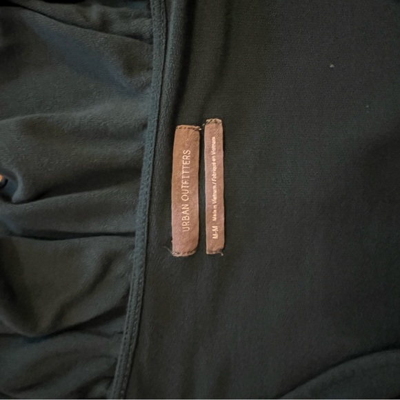 cute ruffle top - Picture 3 of 4